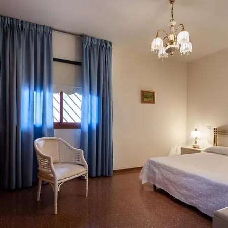 Spacious In Palmas De Gran Canaria 147 M² Terrace Lejlighed *